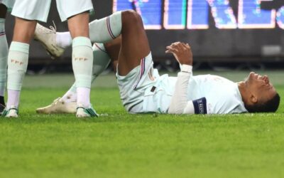 La lesión de rodilla de Kylian Mbappé: ¿qué es una hiperextensión de la cápsula posterior?